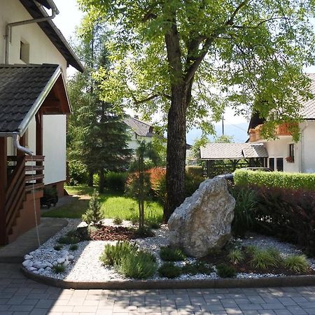 Apartma Vrh Лешче Экстерьер фото